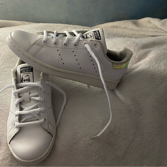 Rare Adidas Stan Smith White Leather Shoes with holographic detailing - Picture 7 of 7